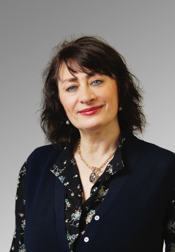 LaliLomidze attr1 bkgrd 360 red